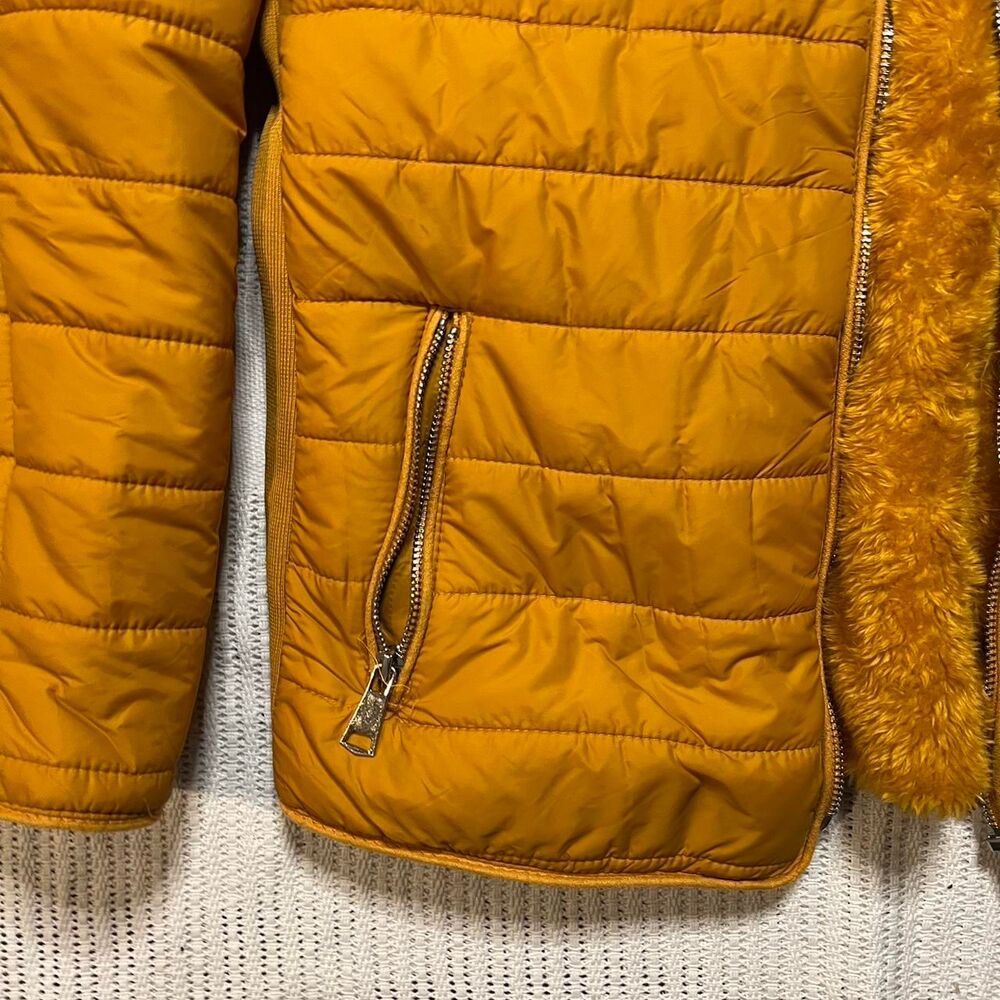 posh design darker yellow puffer - Picture 2 of 4